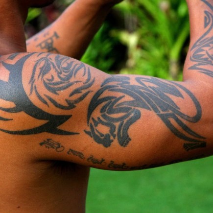 10 Prettiest Feminine Chest Tattoo Designs For Girls Eal Care 10 Prettiest Feminine Chest Tattoo Designs For Girls Eal Care