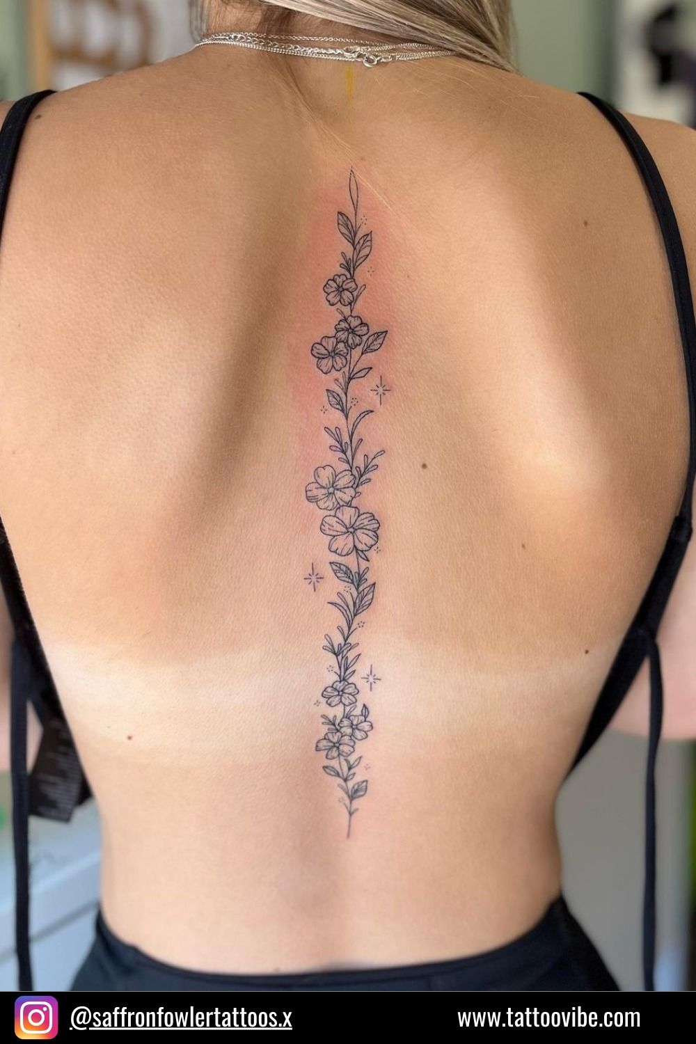 24 Cute Spine Tattoos That Are Ink Credibly Trendy 24 Cute Spine Tattoos That Are Ink Credibly Trendy