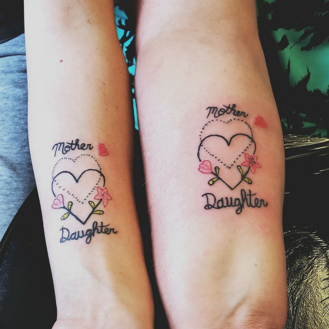 32 Mother Daughter Tattoo Ideas And Matching Designs For 2020 32 Mother Daughter Tattoo Ideas And Matching Designs For 2020