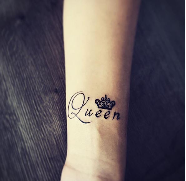 50 Attractive Queen Tattoos Designs For Women 2018 Tattoosboygirl 50 Attractive Queen Tattoos Designs For Women 2018 Tattoosboygirl