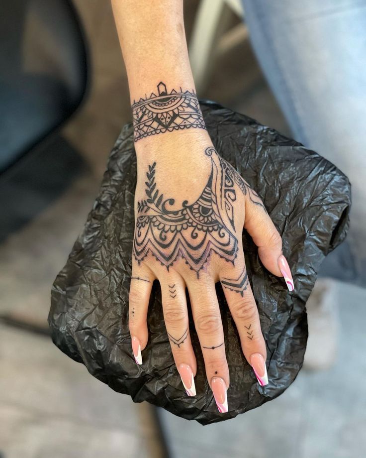 Aggregate More Than 73 Tattoo On Rihanna S Hand Latest In Coedo Com Vn Aggregate More Than 73 Tattoo On Rihanna S Hand Latest In Coedo Com Vn