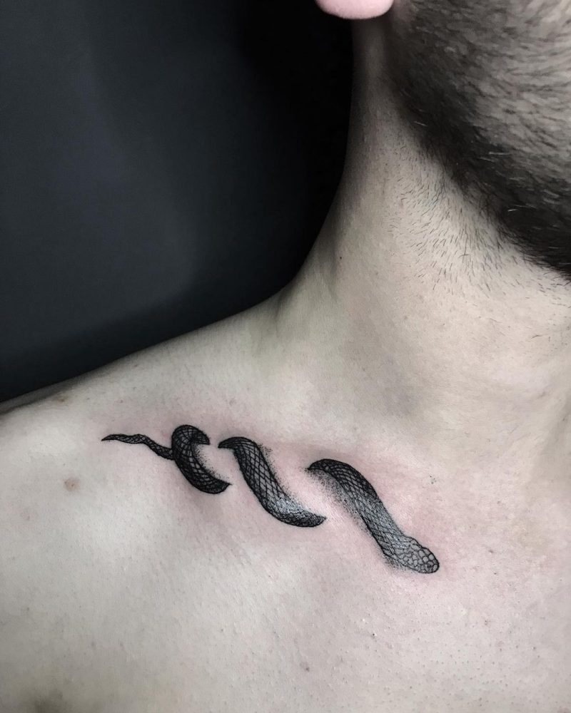 Collarbone Snake Tattoo R Tattoodesigns Collarbone Snake Tattoo R Tattoodesigns