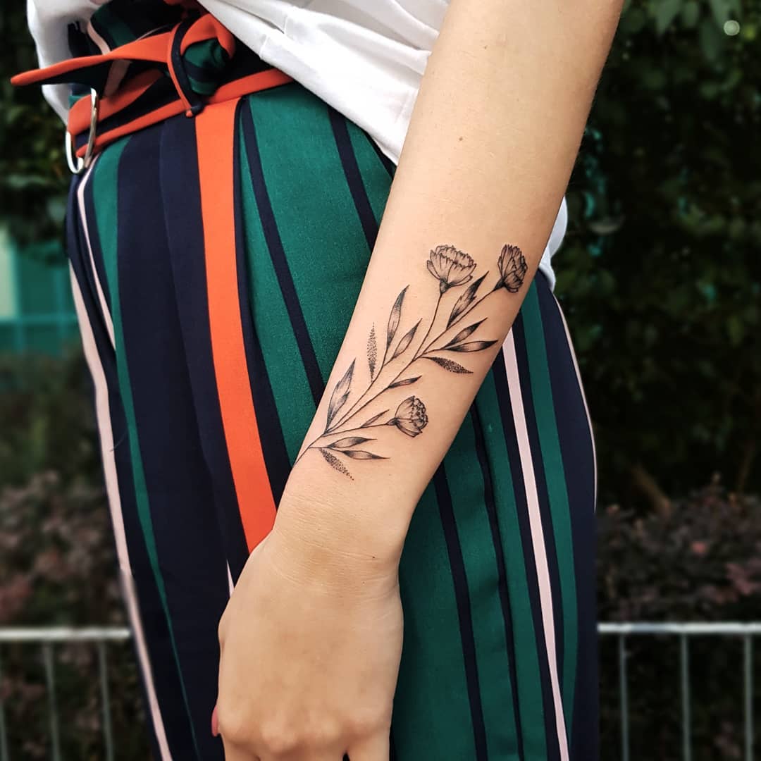 Pin By Tiffeny Cusher On Tats Easy Tattoos To Draw Simple Flower Drawing Simple Flower Tattoo Pin By Tiffeny Cusher On Tats Easy Tattoos To Draw Simple Flower Drawing Simple Flower Tattoo