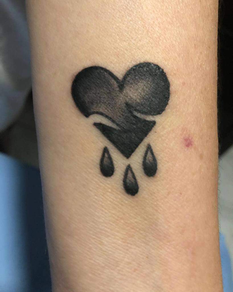 Top 99 Best Black Heart Tattoo Ideas Top 99 Best Black Heart Tattoo Ideas