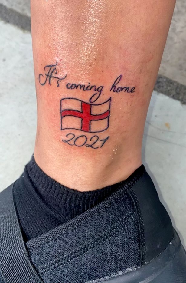 Woman Who Doesn T Even Like Football Gets England Tattoo Uk News Express Co Uk Woman Who Doesn T Even Like Football Gets England Tattoo Uk News Express Co Uk